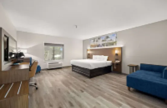 Clarion Pointe Lakeland I-4