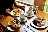 Victoria Square Hotel Clifton Village - sarapan