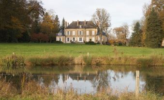 Manoir de Curty