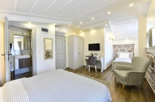 Cunda Ömer Ağa Konağı