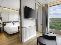 Hotel Tres Reyes San Sebastián Hotels near Basque Culinary Center