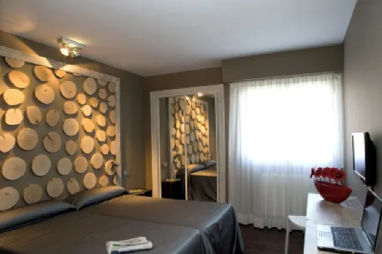 โรงแรม ซัลบาโตเรห์ โรงแรมใน