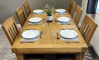 5 Lockside Free Secure Parking