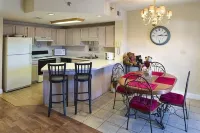 City View 411 3Bd Condo with Fireplace by RedAwning