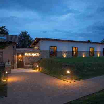 Domaine Les Lanternes Hotel Exterior
