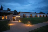 Domaine les Lanternes Hotels in Saint-Cyr-au-Mont-d'Or