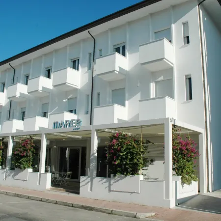 Maree Hotel
