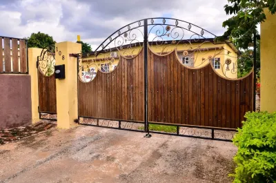 Kingston Sunset Guest Apartment II Hotels in Кейманас Кантри Клаб Эстейт Фейз 1
