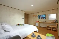 Traum Hotel & Condo - Mountain view