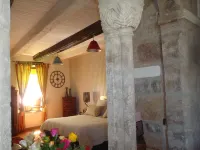 D'Ici et d'Ailleurs Hotel a Laparrouquial