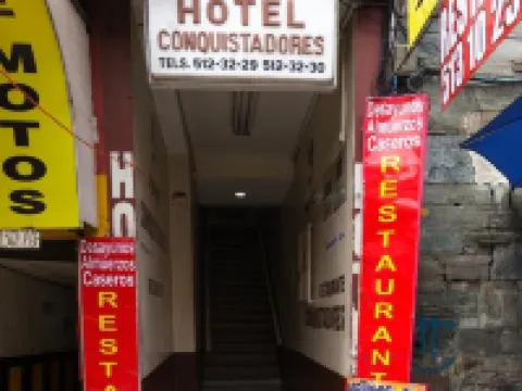 征服者飯店 佩德羅內爾戈麥斯博物館附近的飯店