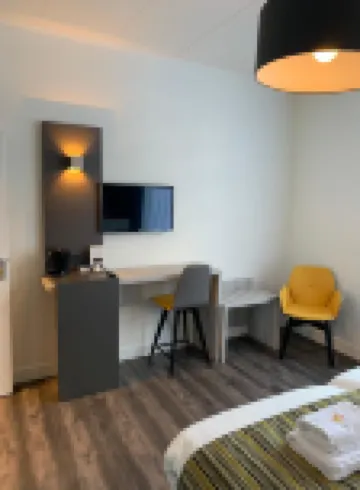 Hotel & Appartementen Royal Отели в г. 