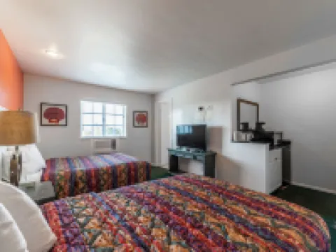 Captain's Table Hotel by Everglades Adventures Hotels in Collier County