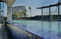 Courtyard Hotel Waterfall City - Uima-altaat