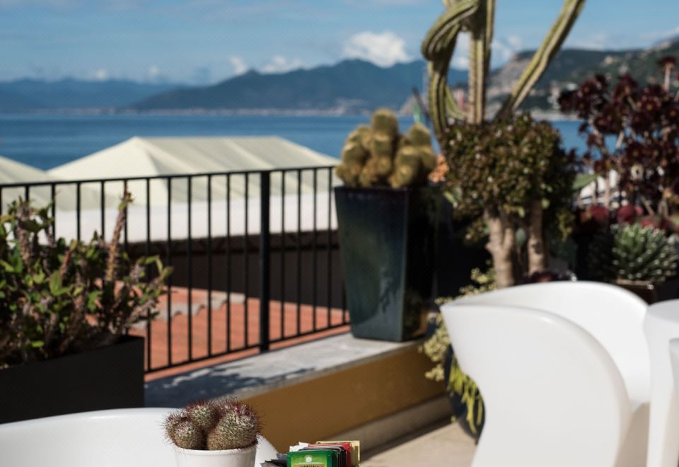 알바트로스 호텔 외관 또는 로비