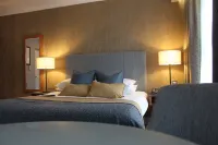 Downings Bay Hotel Hotels in der Nähe von The Railway Tavern and Firebox Grill