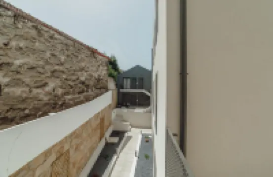 帶露台的院子裏的奧波託設計公寓C