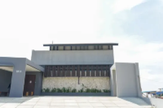 Green Hill Mountain City View Villa 8 Bedrooms with a Private Heated Swimming Pool and a Movie Room