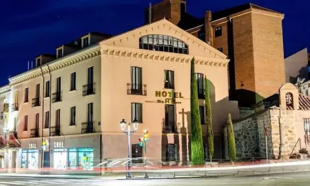 Ele Mirador de Santa Ana Отели рядом с достопримечательностью «Museo De La Naturaleza Valle Del Alberche»