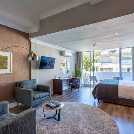 Cloud 9 Boutique Hotel and Spa Отели рядом с достопримечательностью «Клифтонские Пляжи»