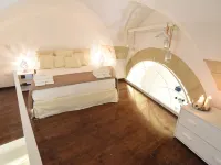 Cadelli Luxury Suite & Apartments Hotels near Lecce Cathedral