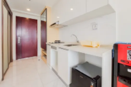 Homey and Cozy Studio Sky House Alam Sutera Apartment