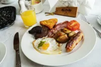 Tudor Lodge - breakfast
