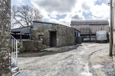 Ashgrove Farm - Llawhaden - Narberth