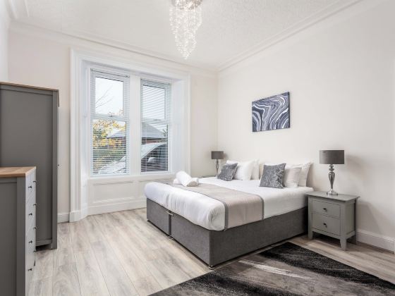 Cuthbert House - Donnini Apartments