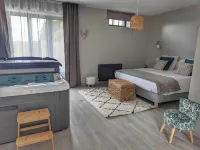 Le Clos des Lys - Chambres Avec Jacuzzi - Nemours Hotels in Cannes-Écluse