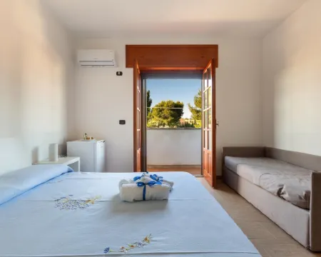 1785 B&B Joy Home - Camera 1 Hotels in Maruggio