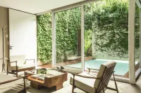 Home Hotel - โรแมนติก