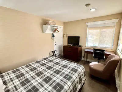 Rodeway Inn & Suites Hotels in Kamloops