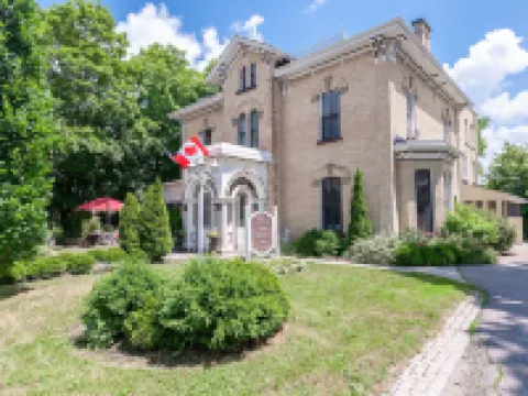 Stone Maiden Inn Hotels in Perth County
