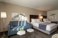 Oxford Suites Portland - Jantzen Beach Hotels in Portland