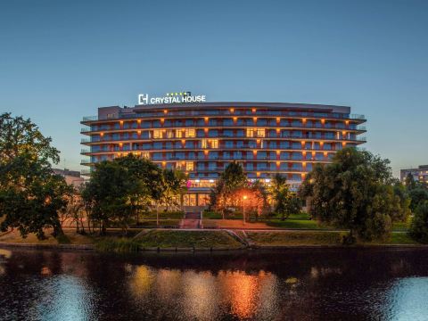 Crystal House Suite Hotel & Spa
