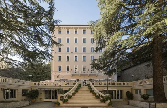 依爾維緹雅温泉酒店