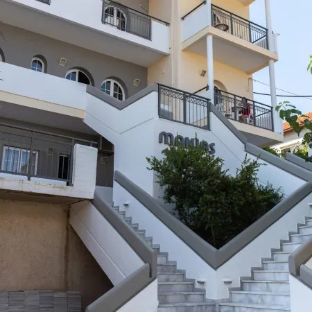 Manias Hotel Apartments