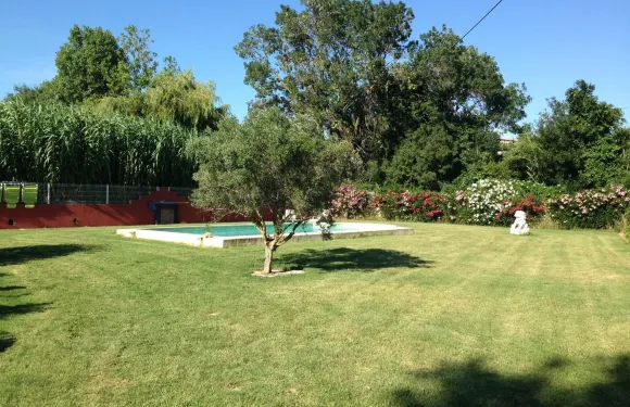 裏保特花園酒店