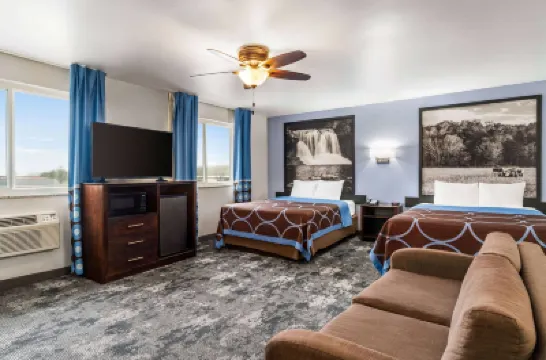 Super 8 by Wyndham Columbus/Edinburgh Hotels in 