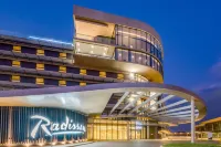 Radisson Hotel and Convention Centre OR Tambo Airport