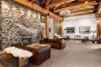 Tantalus Resort Lodge Hotels in Whistler