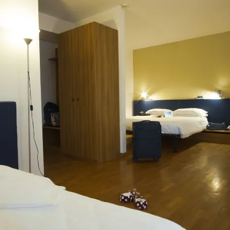 Mistral2 Hotel