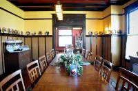 Iron Horse Inn