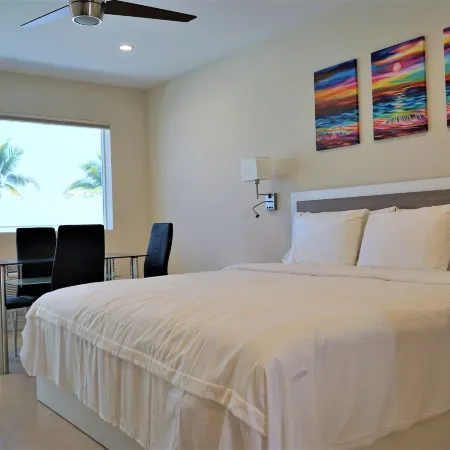 Diane Oceanfront Suites