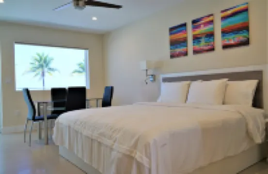 Diane Oceanfront Suites