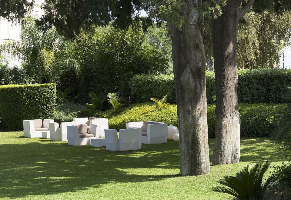 Hotel Isola Bella Infinity Suites, Exterior, Garden