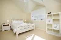 Blueys Retreat Hotels in Blueys Beach