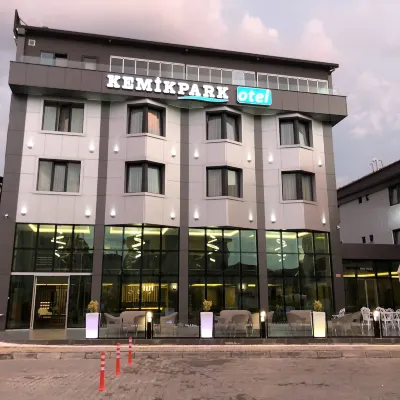 KemikPark Otel Отели рядом с достопримечательностью «Пристань»