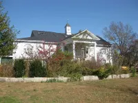 Inntiquity, A Country Inn Hotels in Clay Township